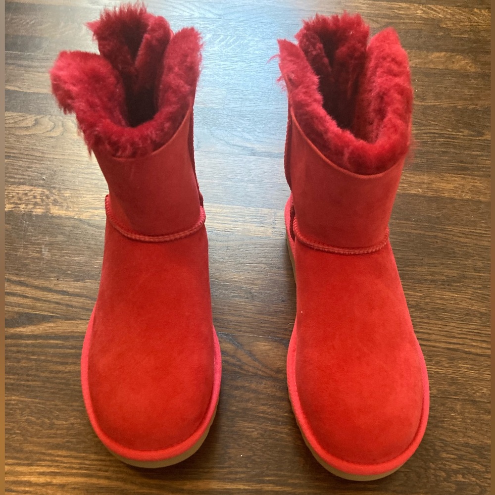 Ugg Bailey Bows- Red